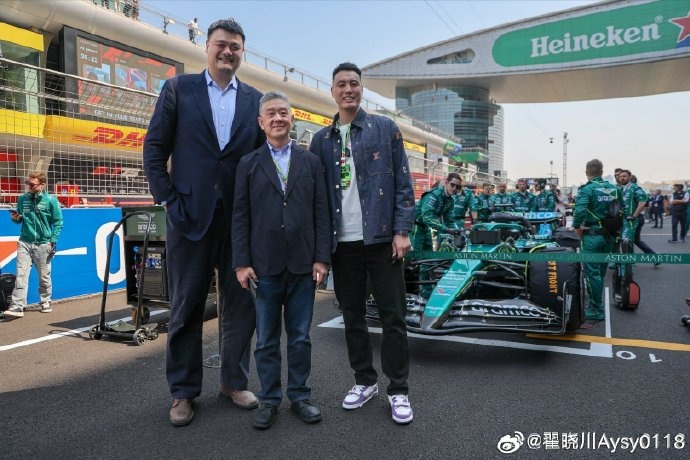 聯(lián)動(dòng)F1！翟曉川曬與姚明、阿隆索、范志毅、周冠宇等的合照