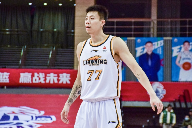 還得再調(diào)整！張鎮(zhèn)麟復(fù)出8中1拿到2分8助出現(xiàn)6失誤 正負(fù)值-34最低