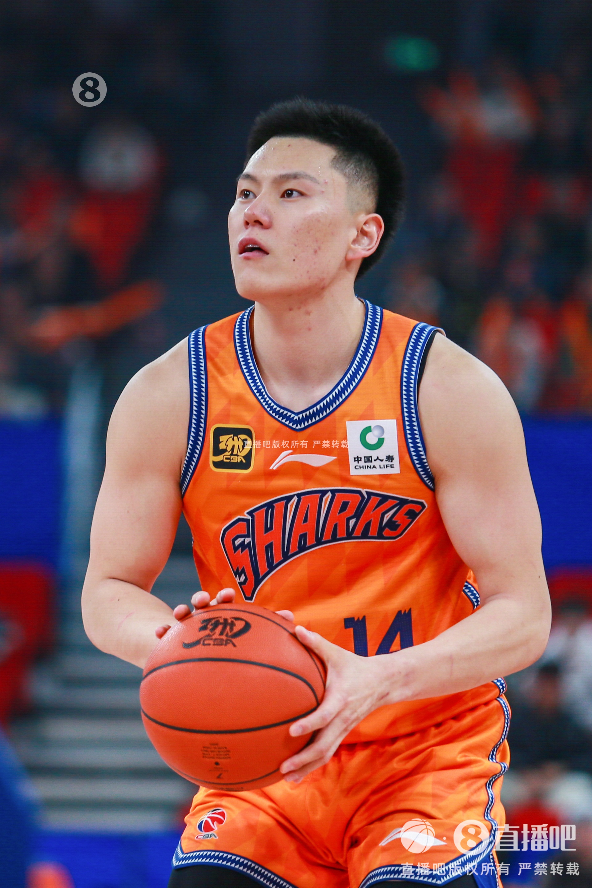 手感火熱！李弘權(quán)半場三分6中5得到15分3板0失誤