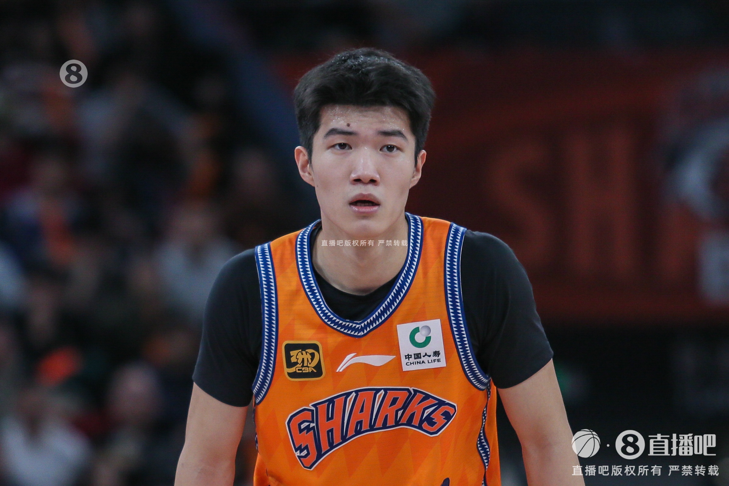 率先發(fā)力！偰李永煒首節(jié)5中4拿到11分 三分4中3