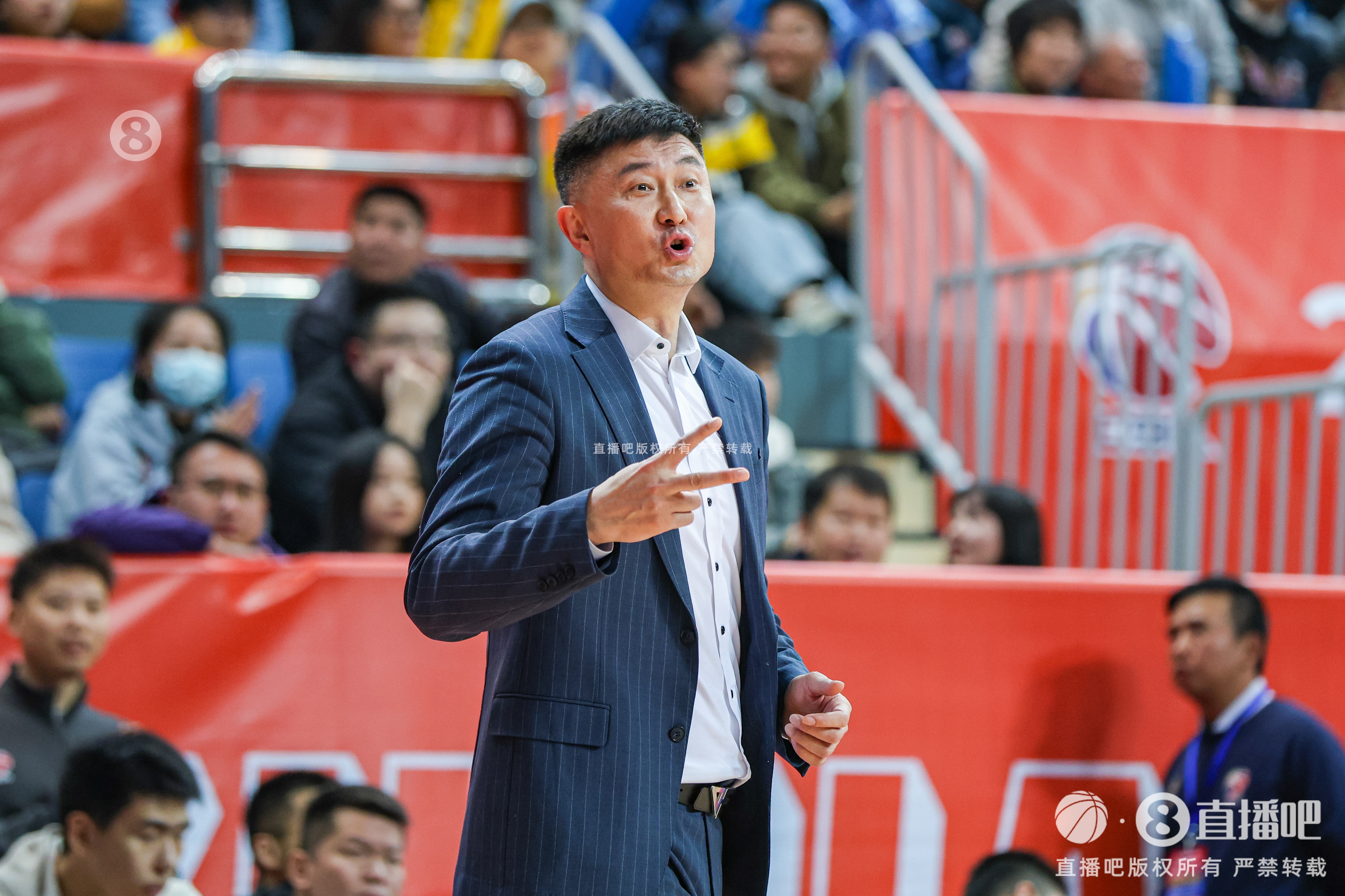 杜鋒：球隊磨合還需提升 季后賽強(qiáng)度很高 需要保持適應(yīng)的狀態(tài)