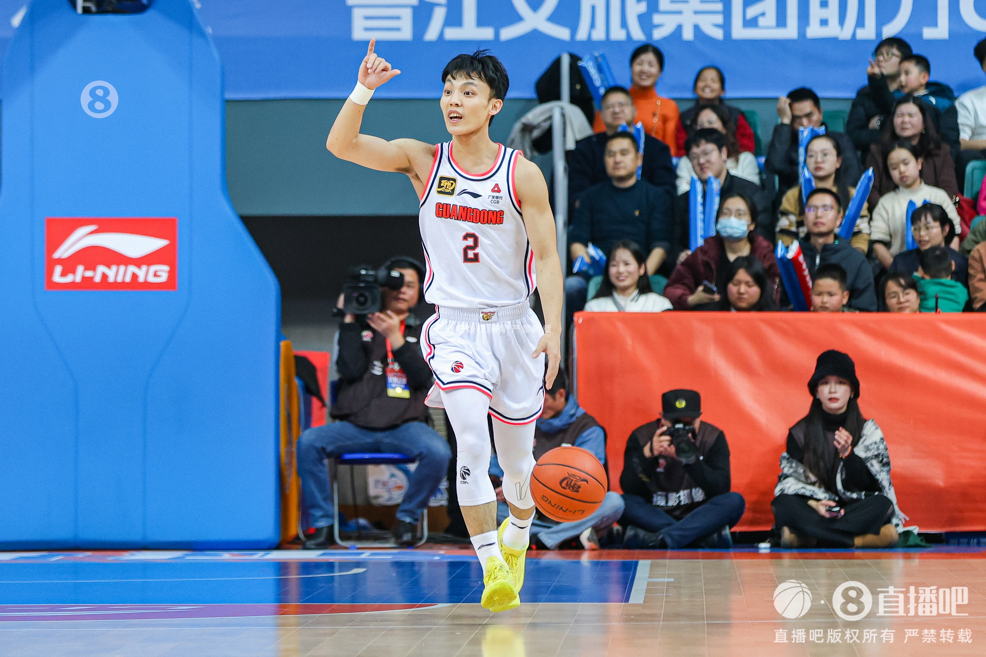 難得打這么短時間！徐杰32分鐘11中6拿到17分3板7助 正負值+36